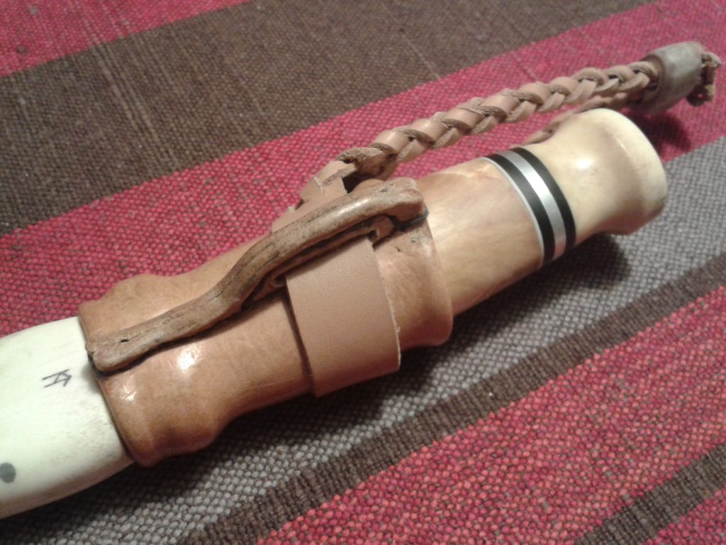 Hunting knife